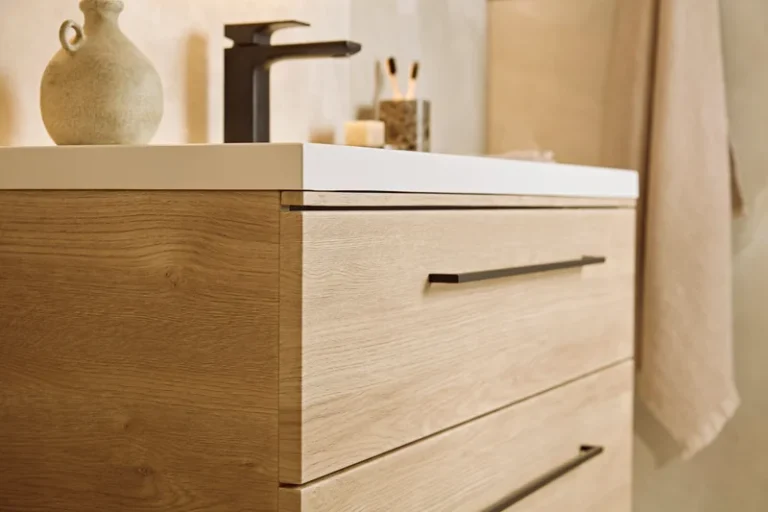 Compact Vanity Units for Small Bathrooms That Don’t Compromise on Style