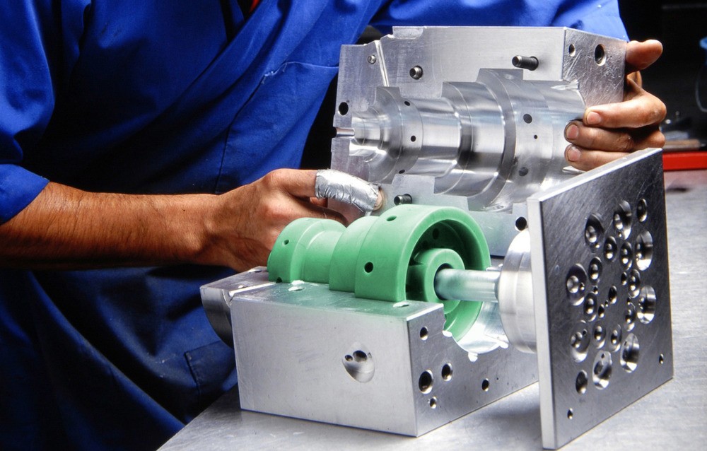 Cost-Efficient Metal Casting Solutions Improving Large Scale Manufacturing Operations